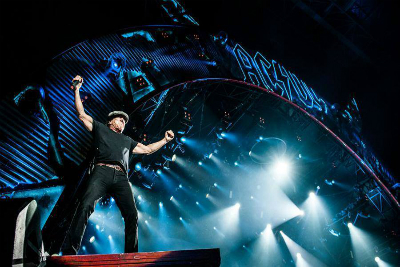 Ac/DC 4